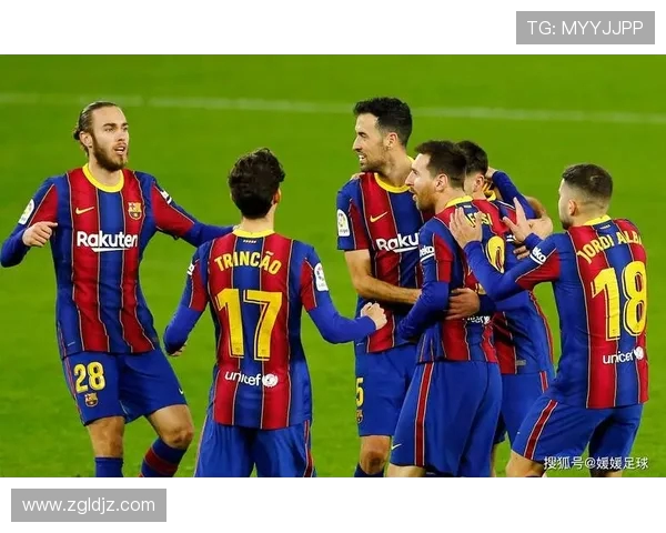 皇马与巴萨激战再度上演 西班牙足球经典对决引爆全场激情 皇马与巴萨激战再度上演 西班牙足球经典对决引爆全场激情