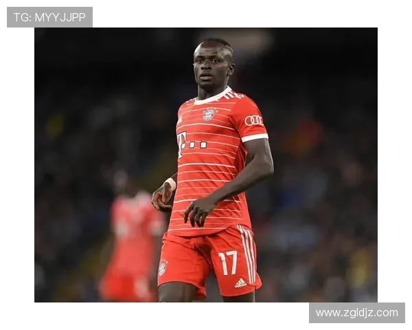 《足球场上的传奇之路:年轻球员如何突破自我,成就伟大梦想》 《足球场上的传奇之路:年轻球员如何突破自我,成就伟大梦想》