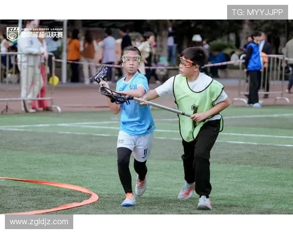 以网球为纽带探索竞技精神与青春奋斗的力量之歌