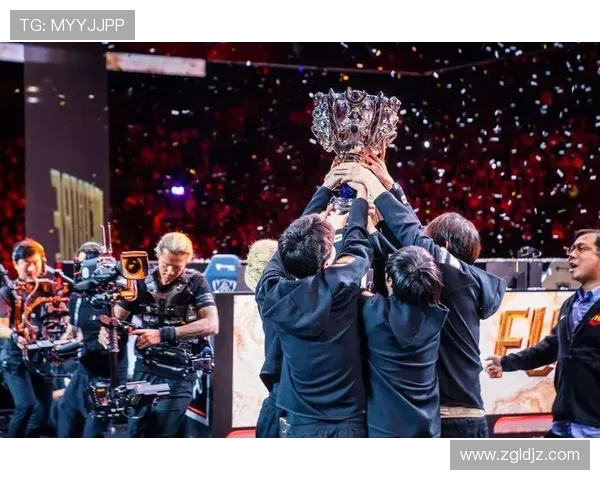 全明星赛分析：FPX选手个人能力的精彩展现与团队协作的结合