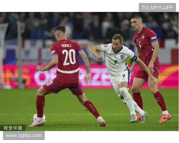 成都排球队在欧锦赛中的速度表现分析与战术探讨 成都排球队在欧锦赛中的速度表现分析与战术探讨