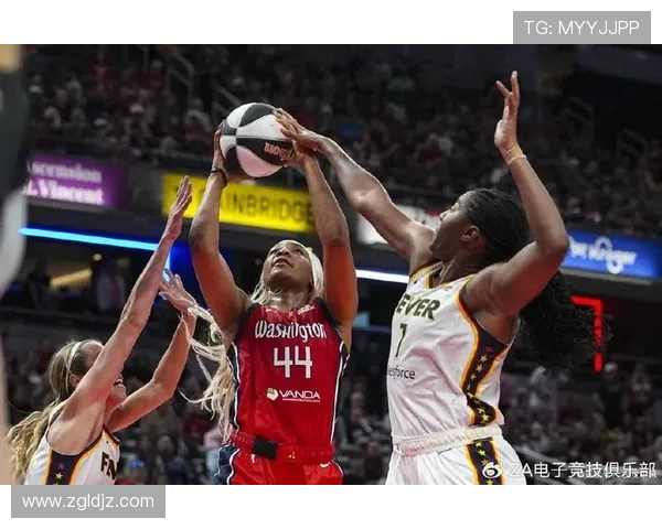 WNBA达拉斯飞翼与天空队的精彩对决回顾与赛季展望