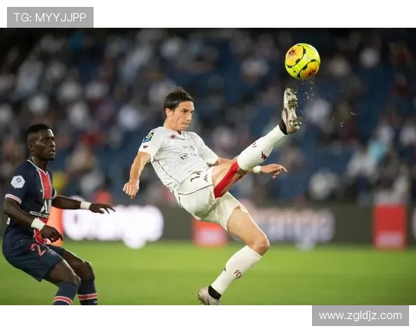 巴黎圣日耳曼对梅斯精彩对决回顾及赛后分析三月十一日赛事亮点